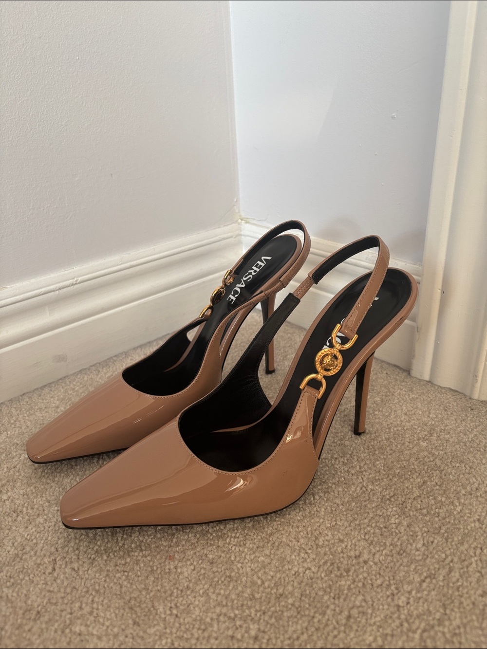 Versace Beige Patent Leather Slingback Pumps with Gold Medusa Hardware authentic